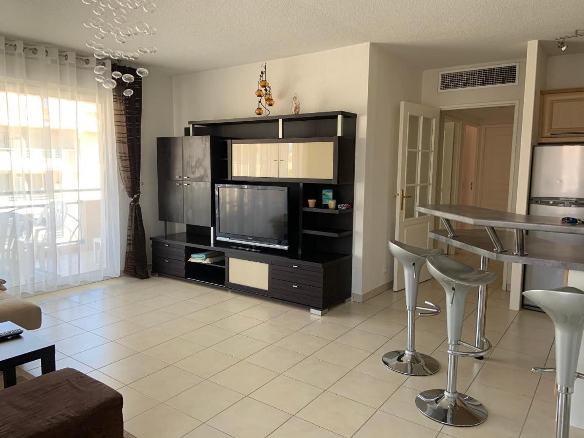 Port Frejus - Le Romanee - Appartement Vue Mer - 2 Chambres Екстер'єр фото