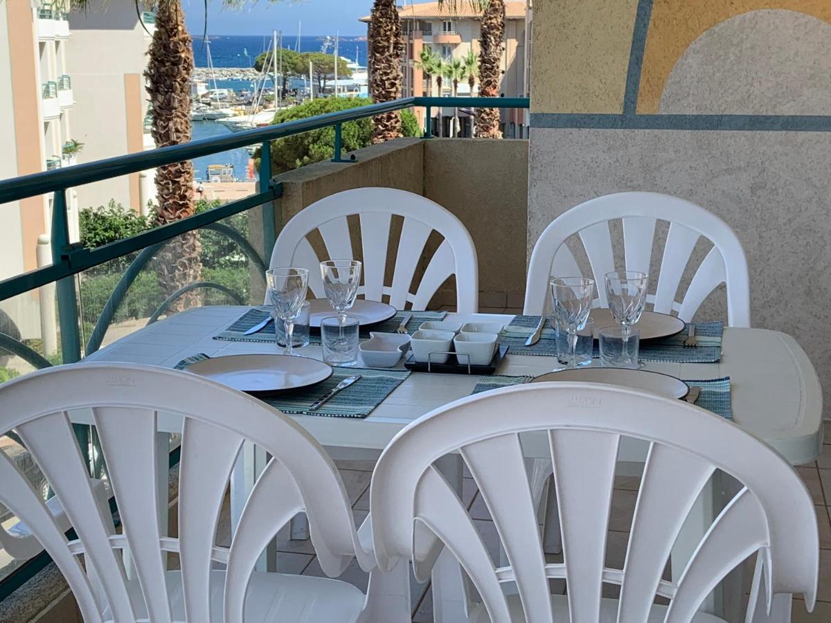 Port Frejus - Le Romanee - Appartement Vue Mer - 2 Chambres Екстер'єр фото